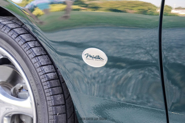 Used 2001 MAZDA MX-5 Miata RWD image 46