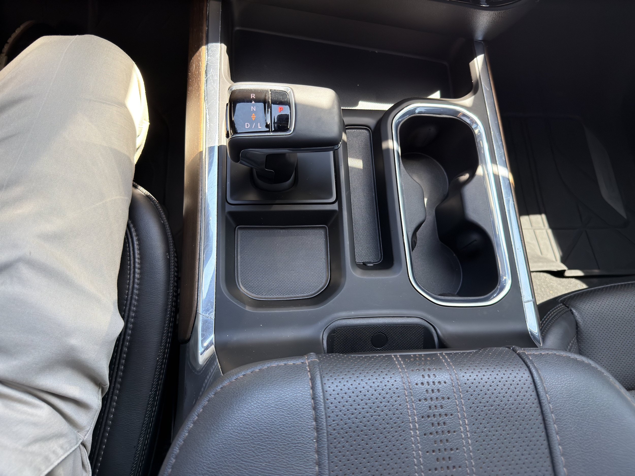 Used 2024 Chevrolet Silverado 1500 High Country w/ High Country Premium Package AWD/4WD image 42