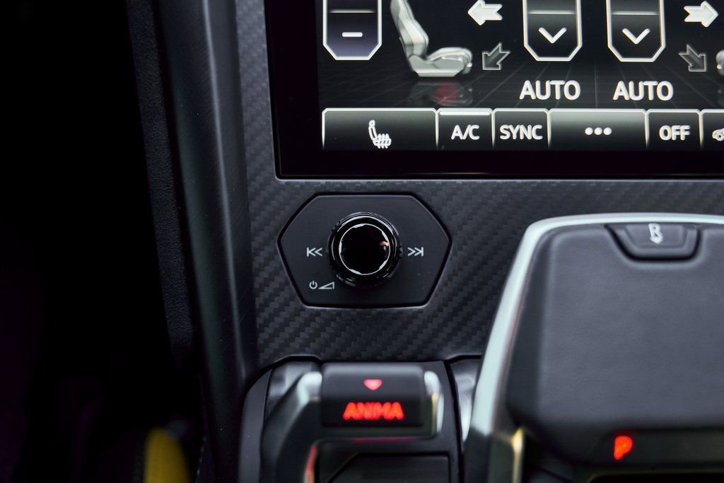 Used 2024 Lamborghini Urus Performante image 68