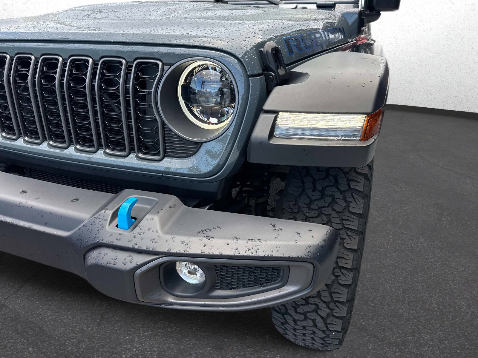 Used 2025 Jeep Wrangler Unlimited Rubicon 4xe image 9