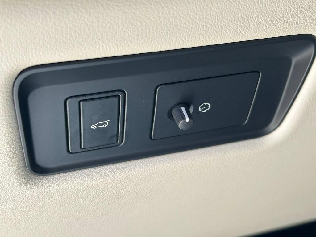 Used 2019 Land Rover Range Rover HSE AWD/4WD image 30
