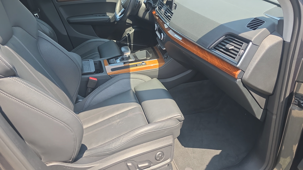 Used 2022 Audi Q5 2.0T Prestige w/ Prestige Package AWD/4WD image 13