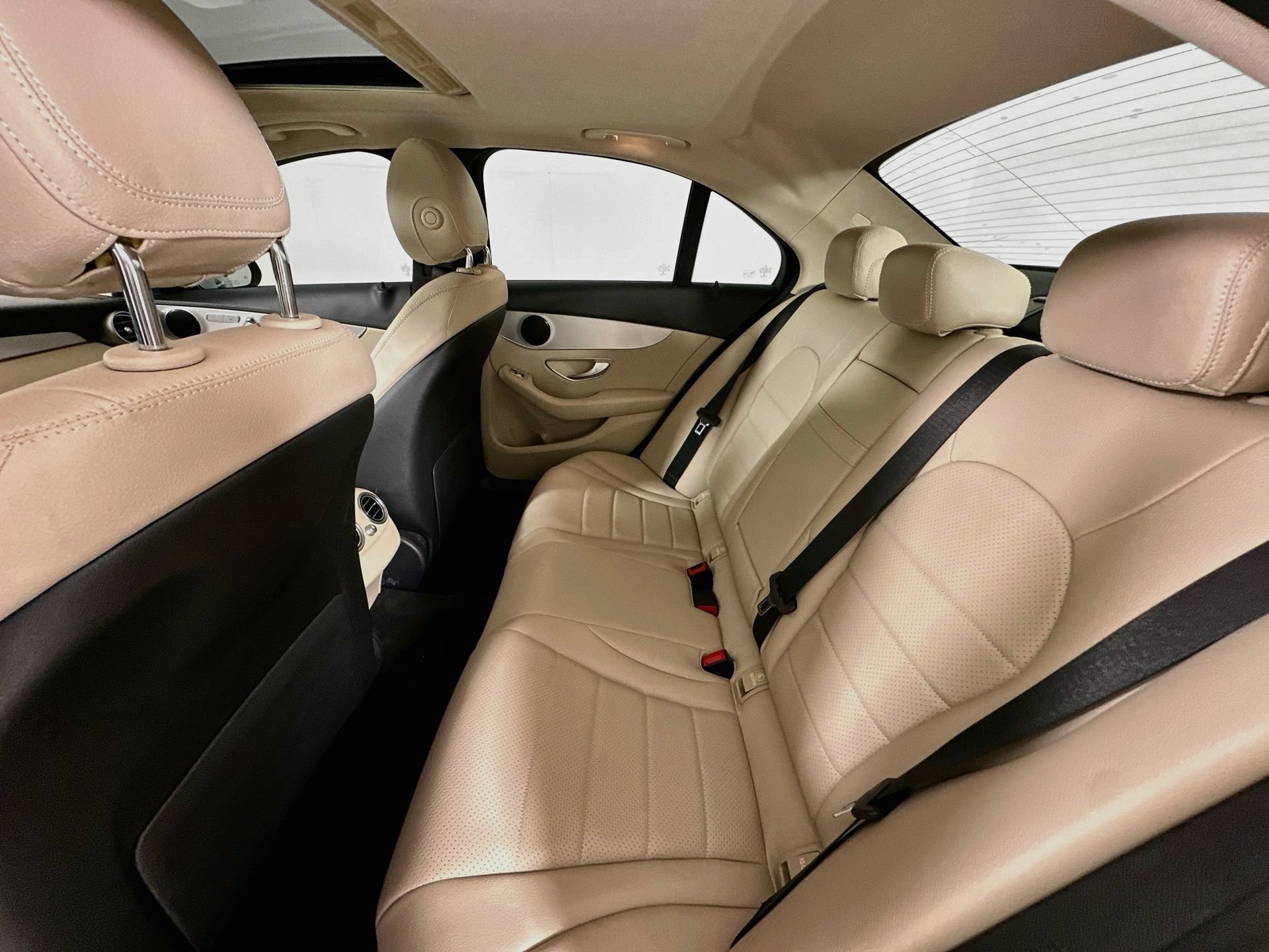 Used 2019 Mercedes-Benz C 300 Sedan image 25