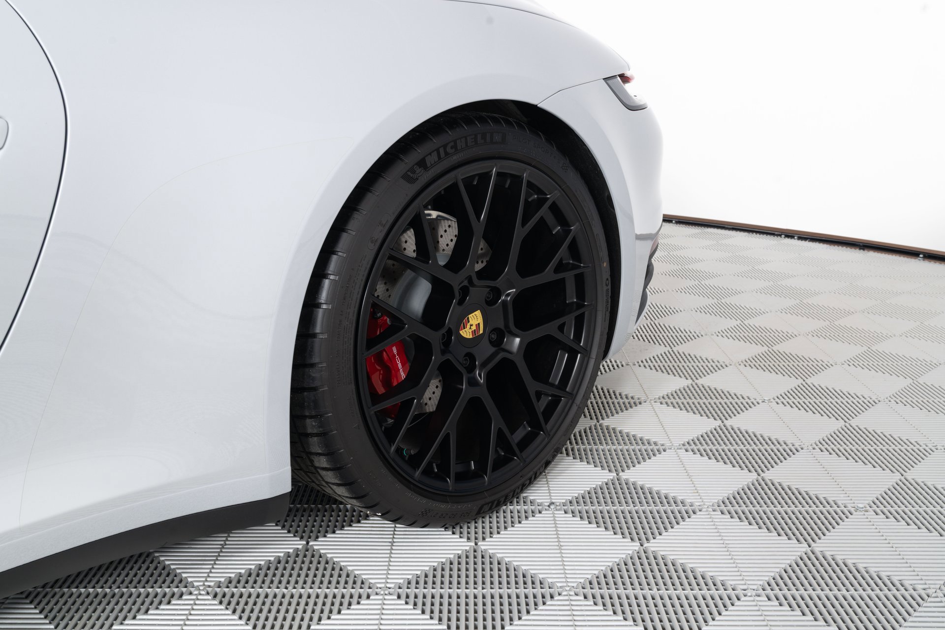 Used 2024 Porsche 911 Carrera 4S image 10