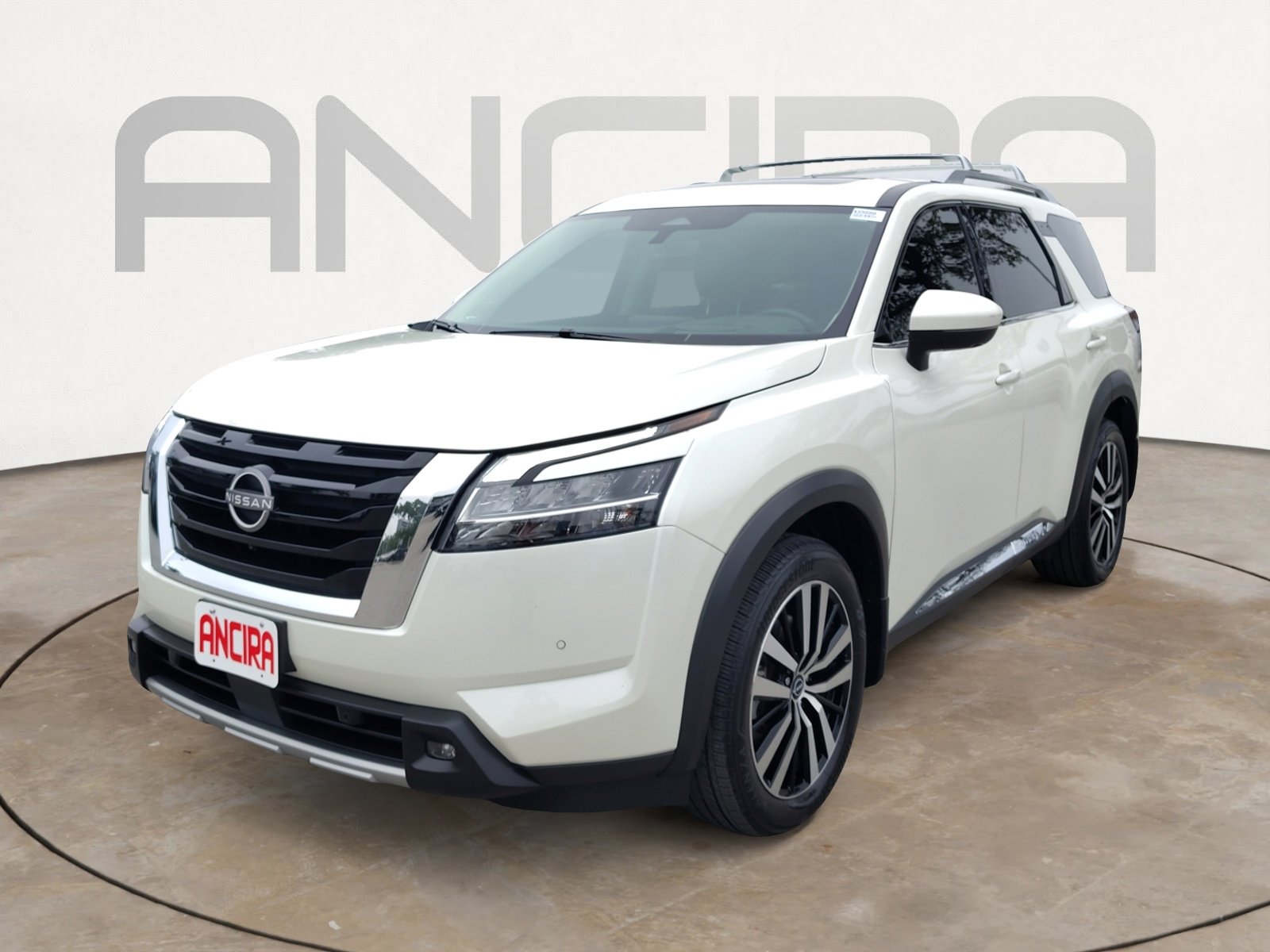 Used 2023 Nissan Pathfinder Platinum w/ Cargo Package FWD image 9