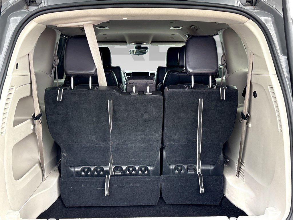 Used 2023 Chrysler Pacifica Touring-L image 21