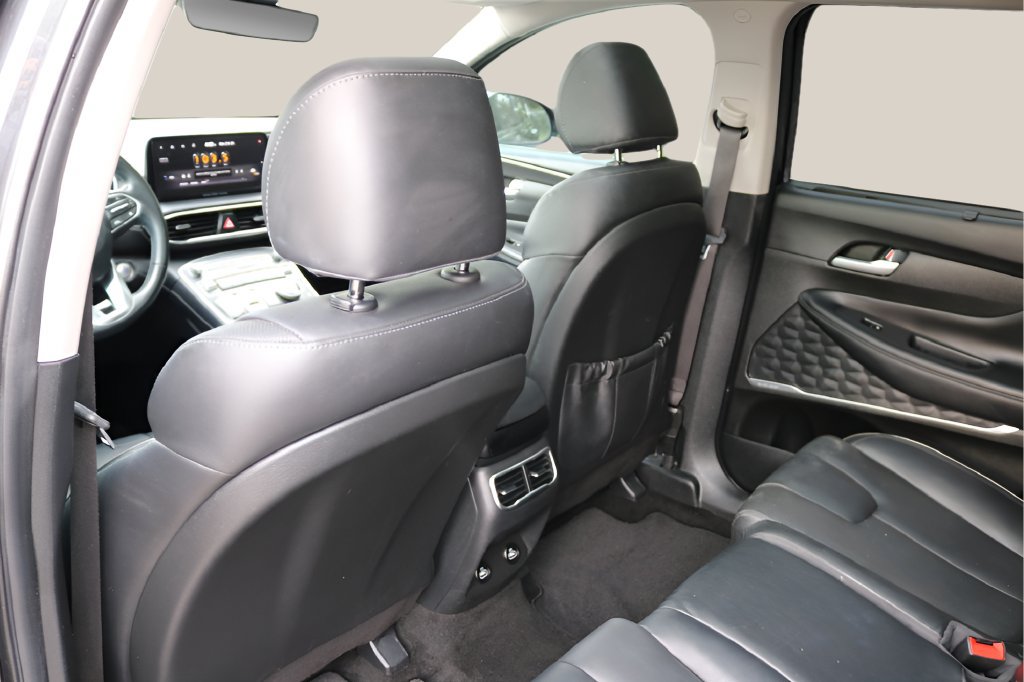 Used 2021 Hyundai Santa Fe SEL w/ Convenience + Premium Package FWD image 16