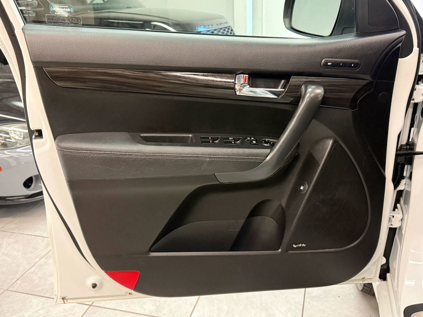 Used 2012 Kia Sorento SX w/ SX Premium Pkg image 15