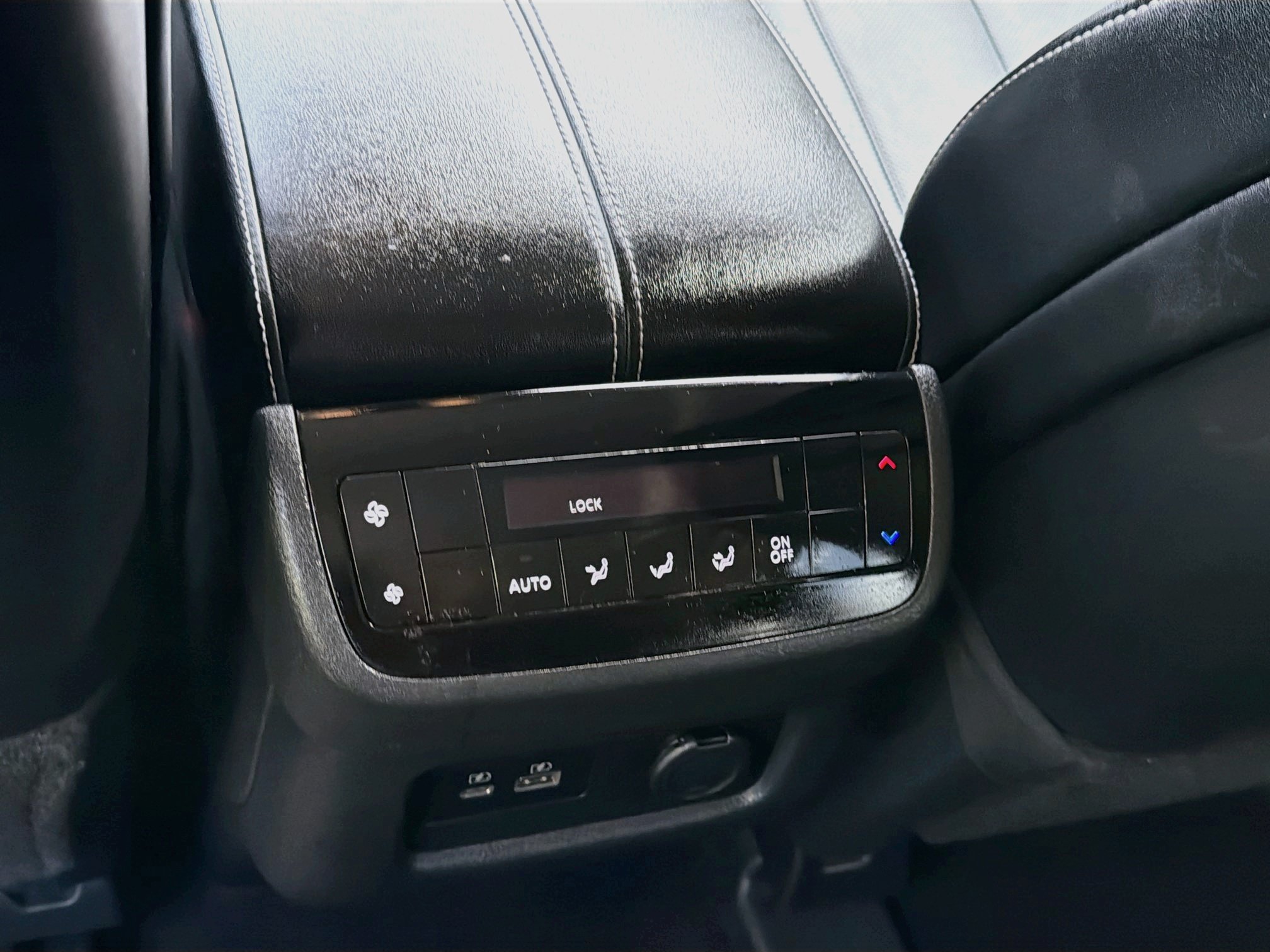 Used 2023 INFINITI QX60 Luxe w/ Performance Audio Package FWD image 23