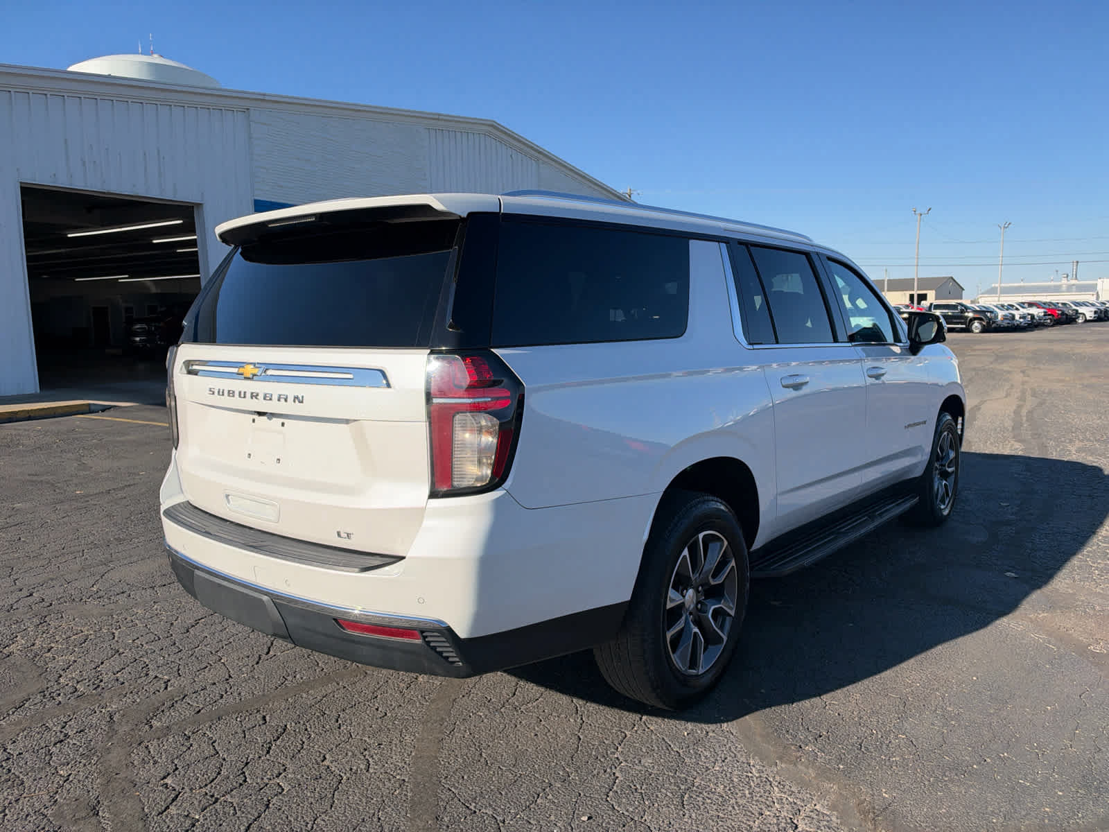 Certified 2021 Chevrolet Suburban LT w/ LT Signature Package AWD/4WD image 5