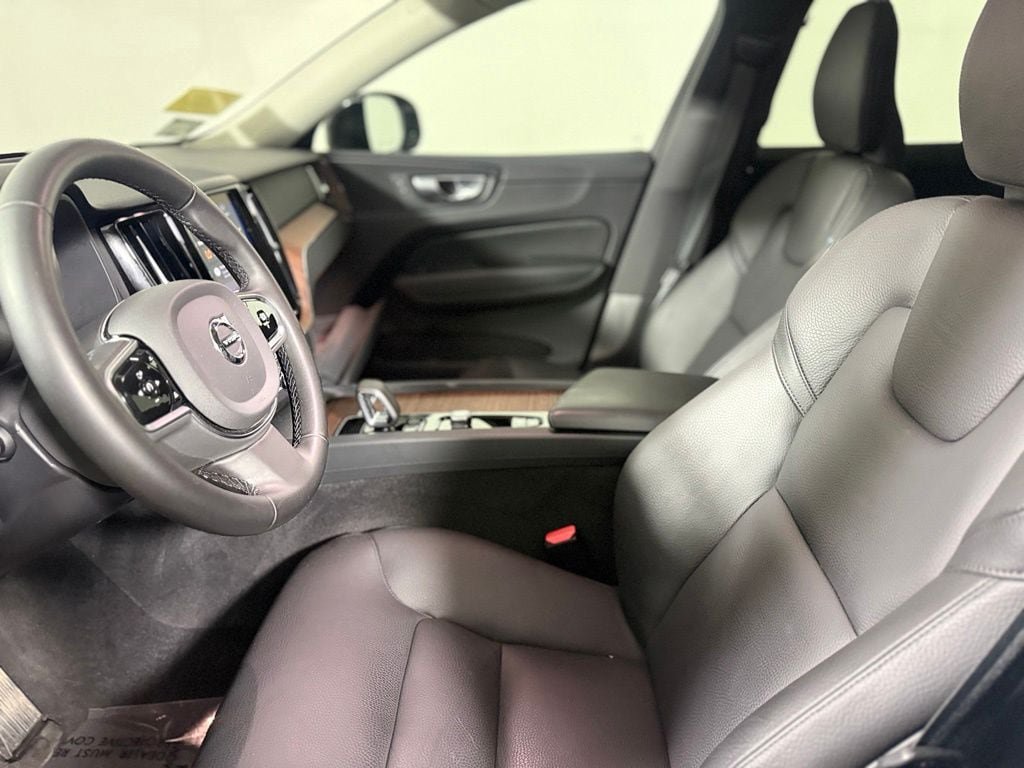 Used 2024 Volvo XC60 B5 Plus w/ Protection Package Premier AWD/4WD image 19