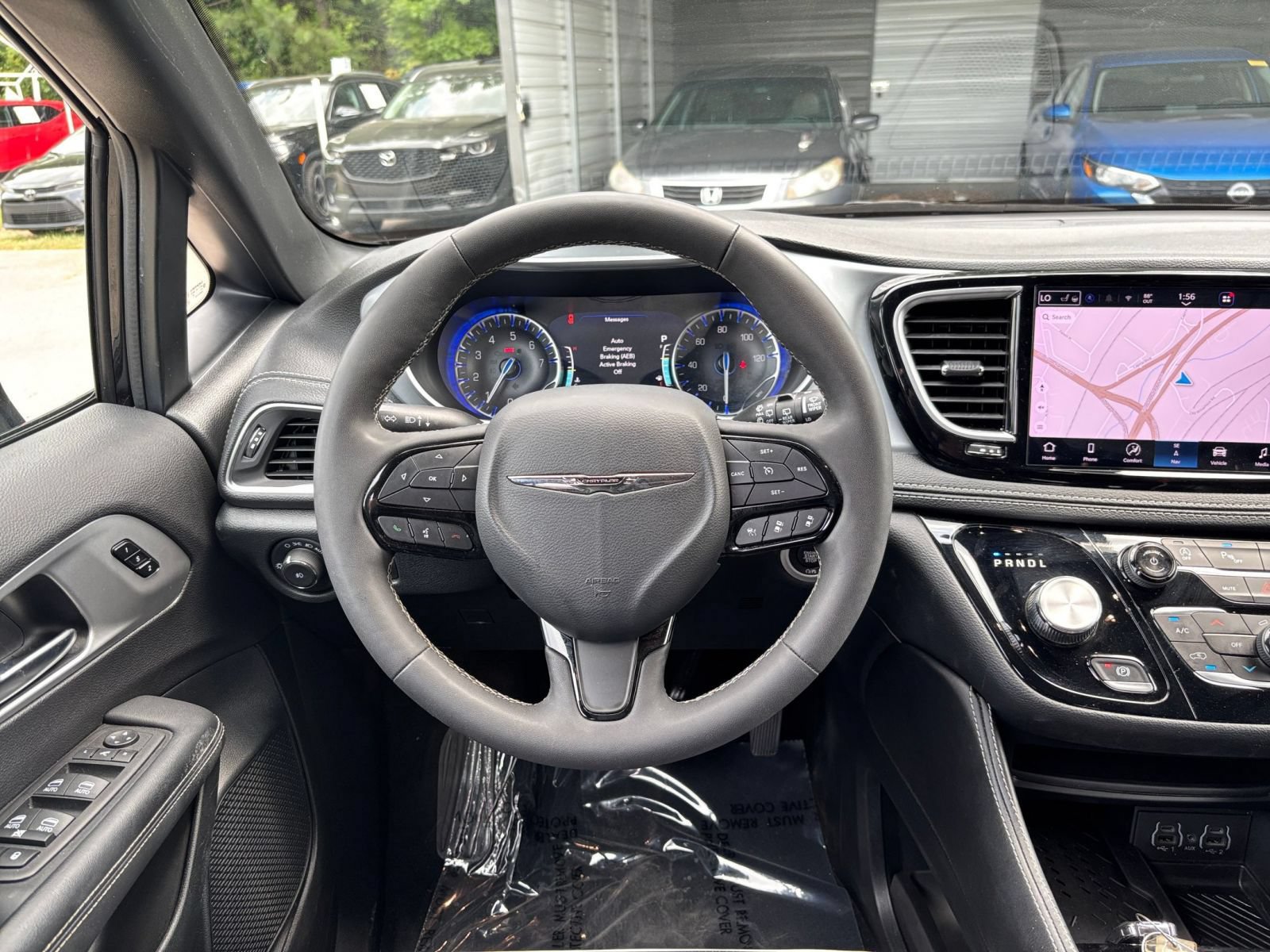 Used 2025 Chrysler Pacifica Limited FWD image 38