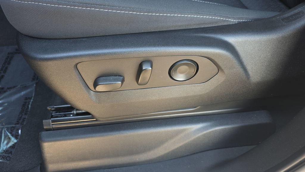 Used 2022 Chevrolet Silverado 1500 Custom w/ LPO, Dark Essentials Package image 19