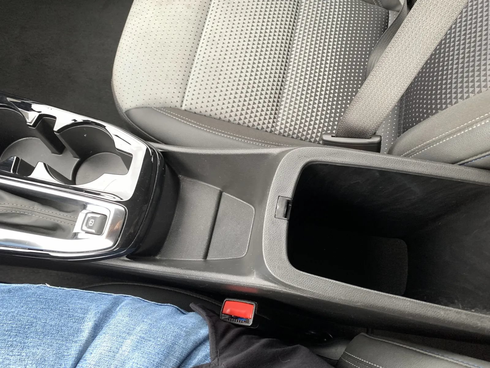 Used 2025 Chevrolet Trax LT FWD image 19