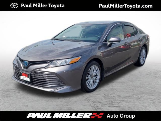 Certified 2020 Toyota Camry XLE FWD image 1