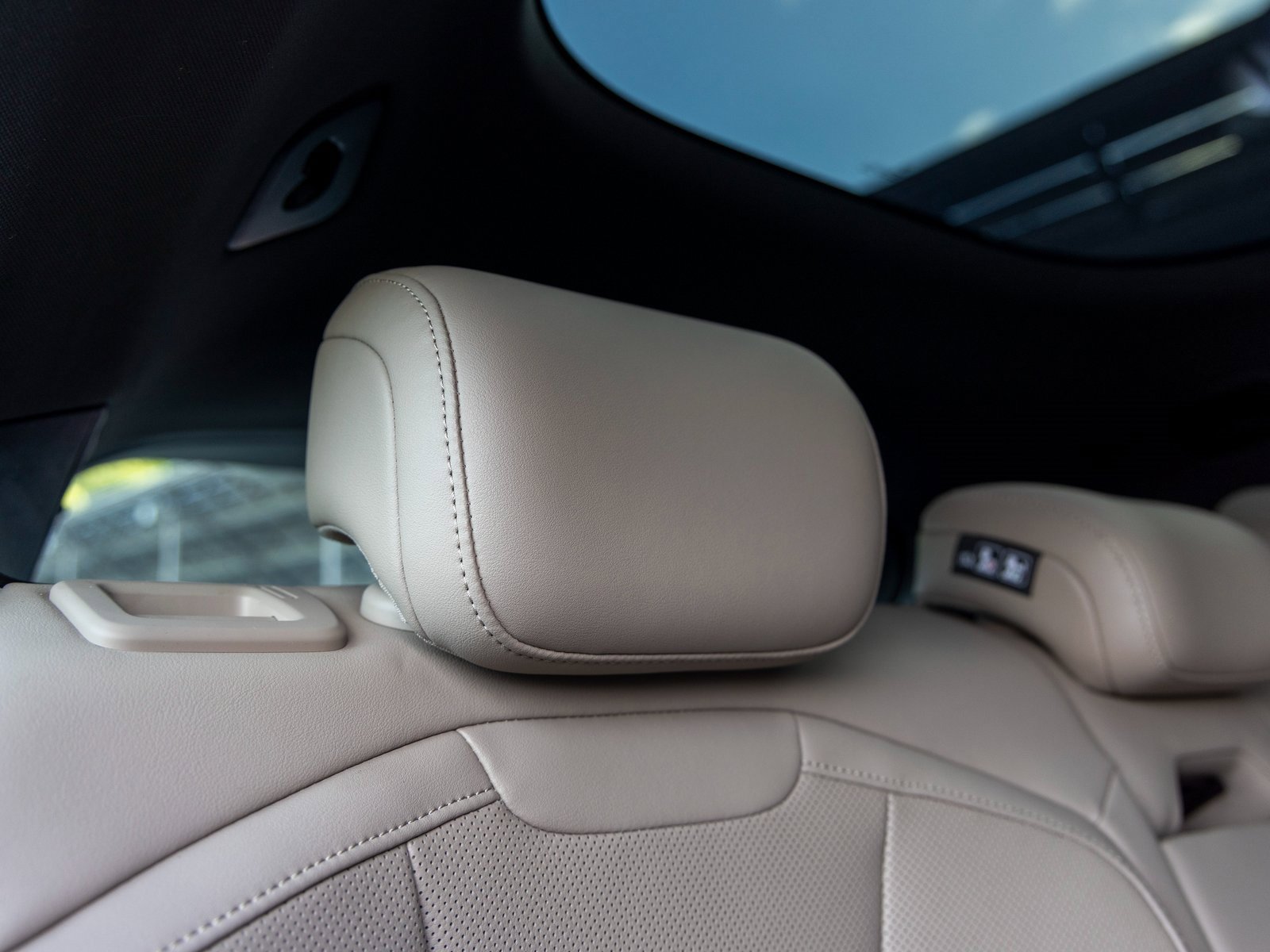 Certified 2024 Porsche Taycan 4 Cross Turismo image 47