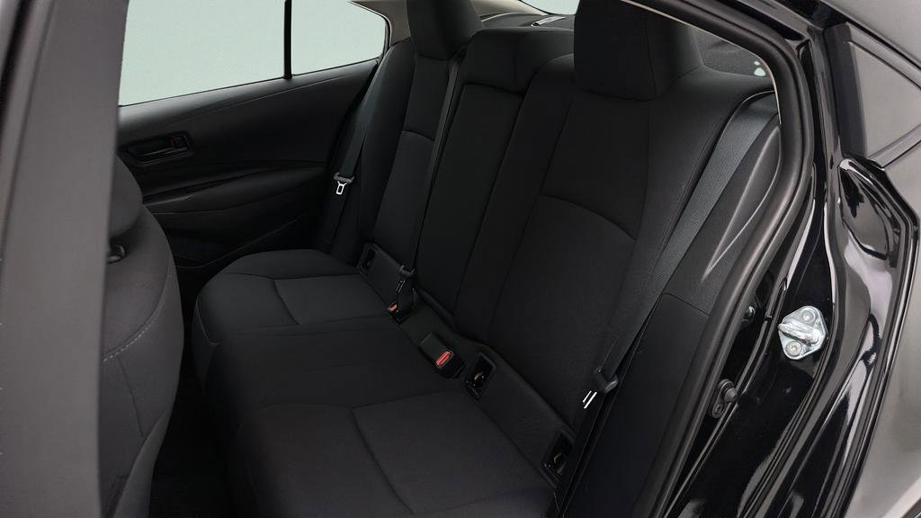 Used 2025 Toyota Corolla LE FWD image 10