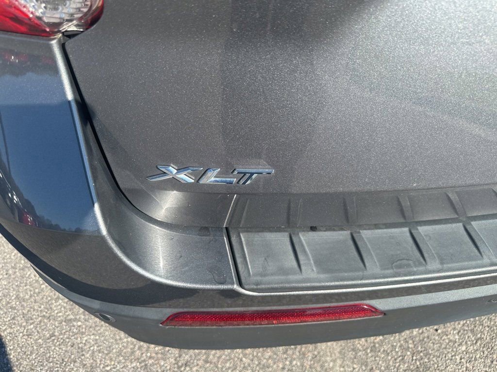 Used 2022 Ford Explorer XLT image 11