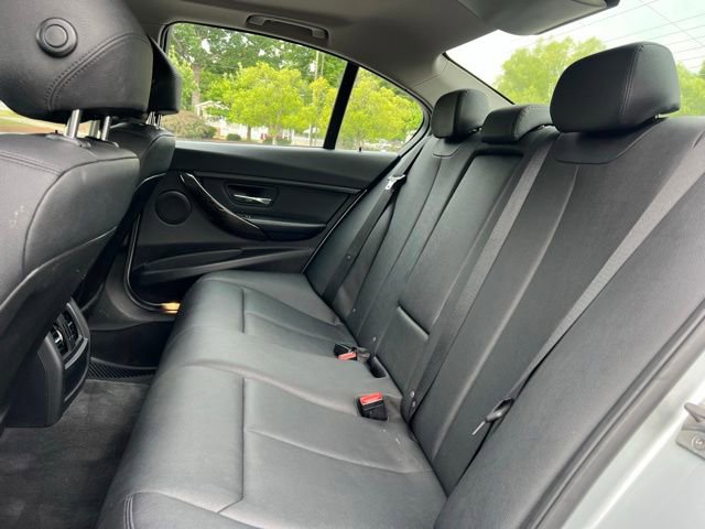 Used 2016 BMW 320i Sedan RWD image 16
