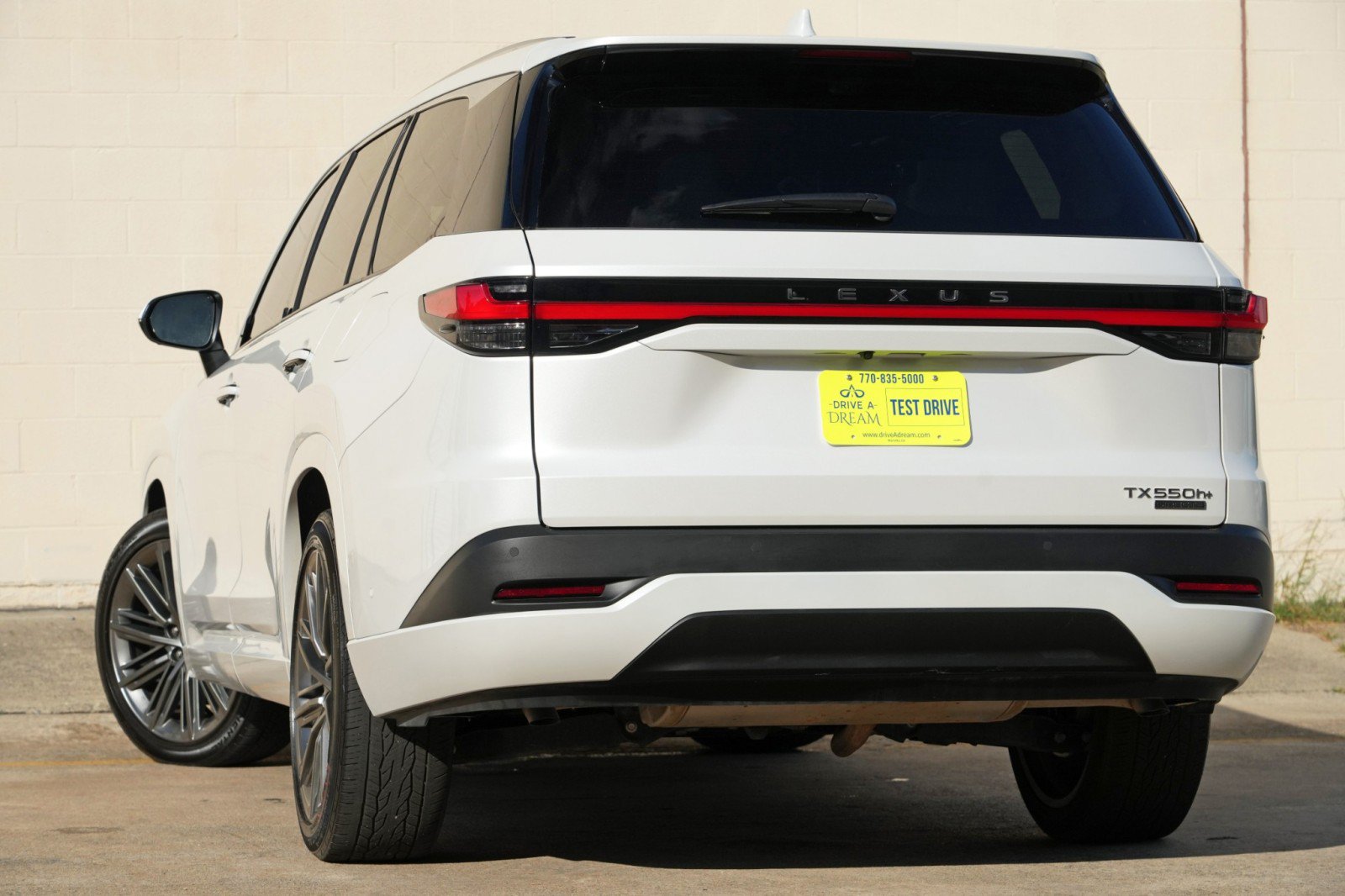 Used 2025 Lexus TX 550h AWD Plug-In Hybrid w/ Technology Package image 6