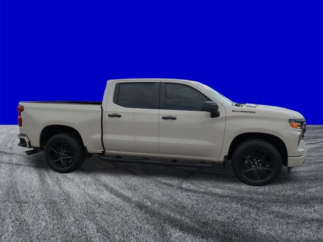 Used 2026 Chevrolet Silverado 1500 Custom w/ Turbomax Blackout Package RWD image 3