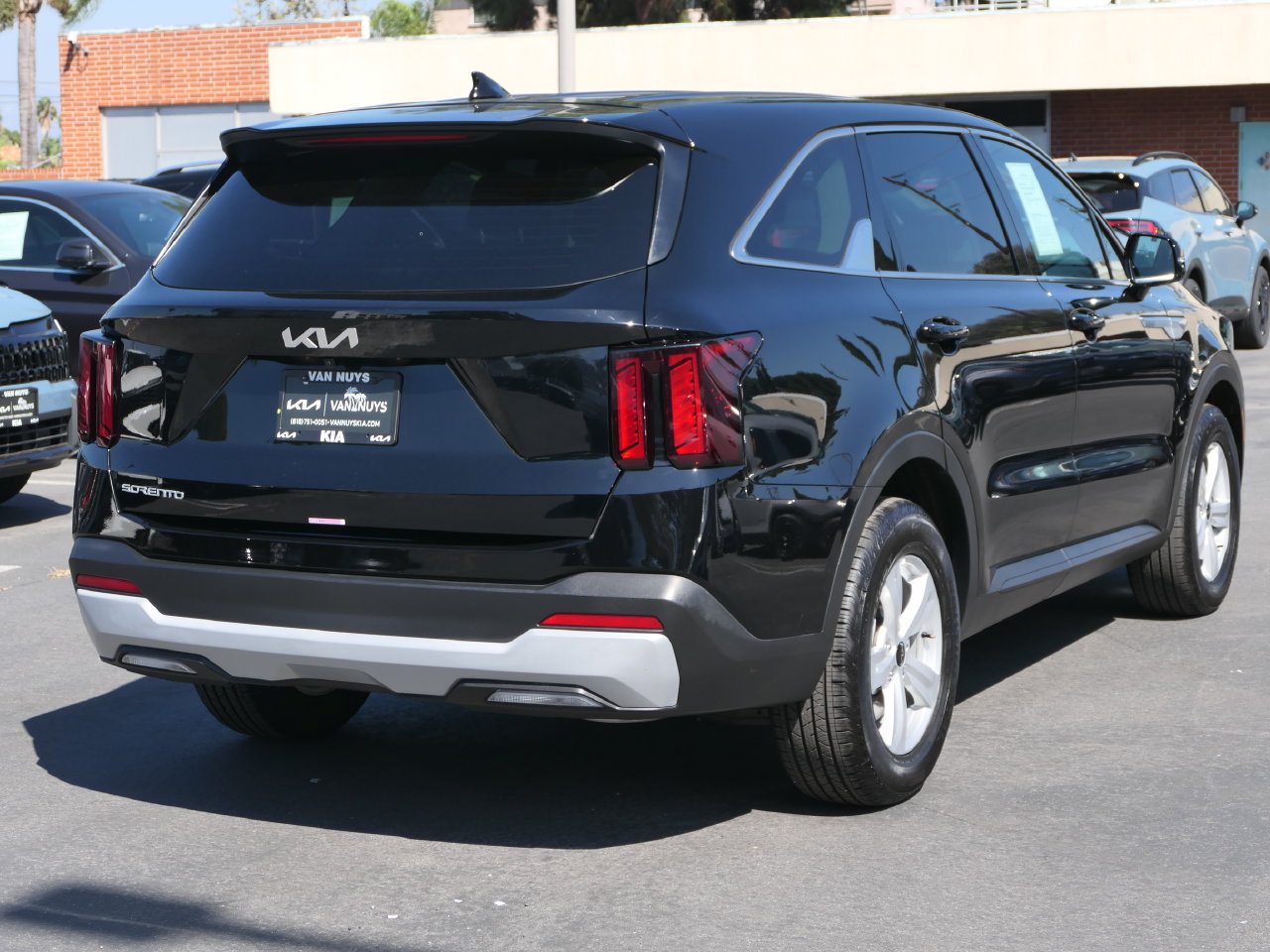 Used 2026 Kia Sorento LX FWD image 3