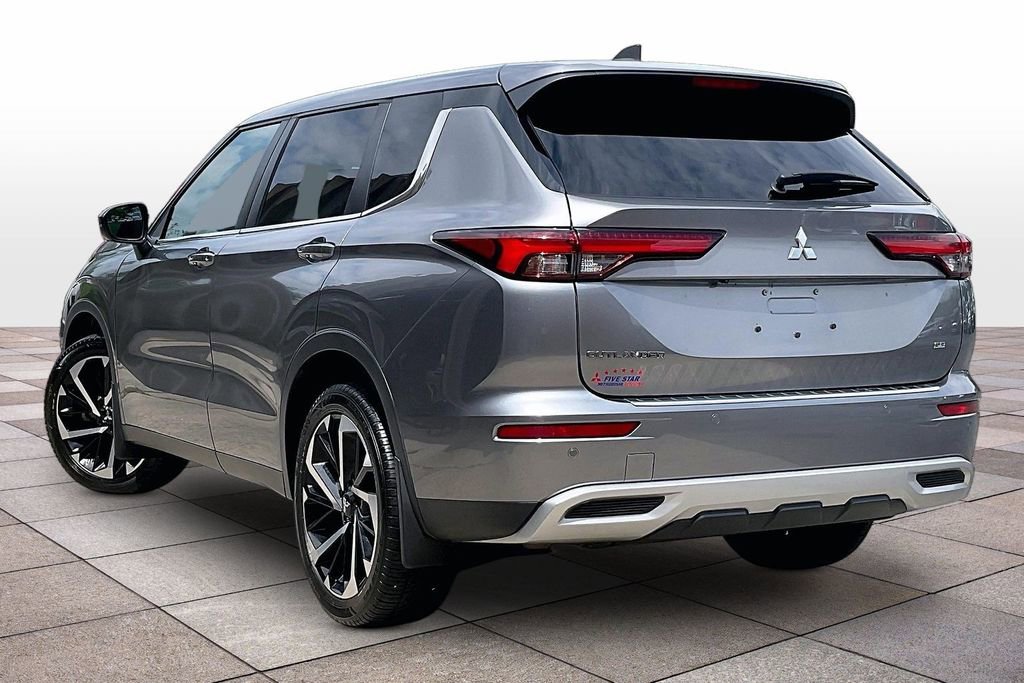 Used 2022 Mitsubishi Outlander SE AWD/4WD image 11