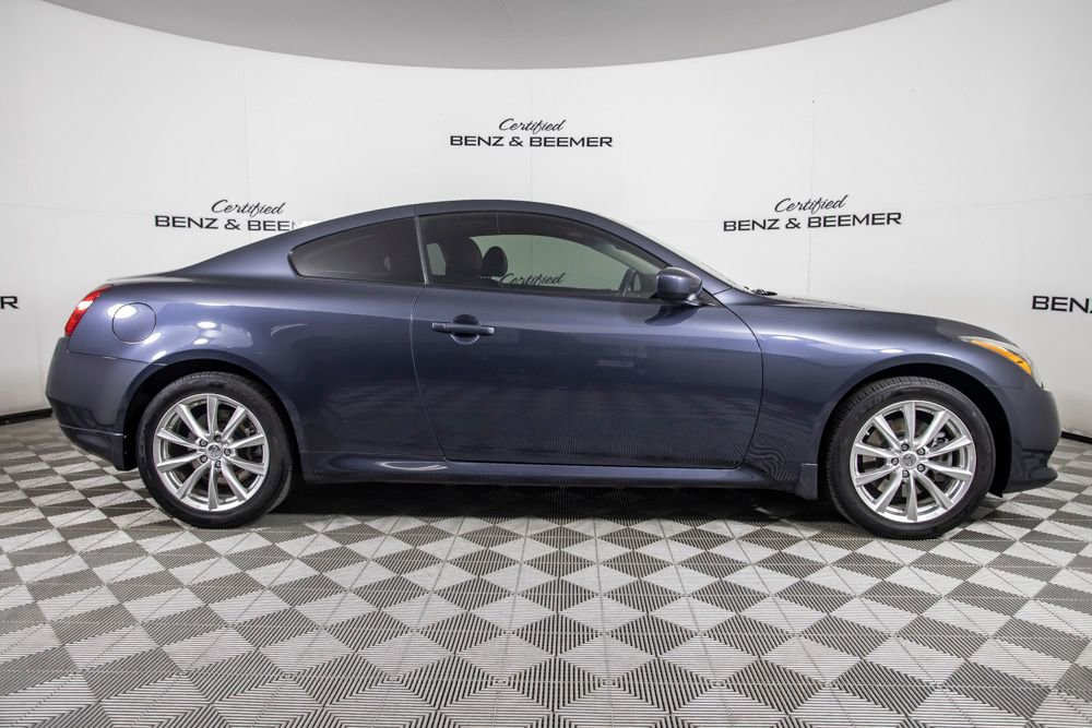 Used 2012 INFINITI G37 x w/ Premium Pkg image 4