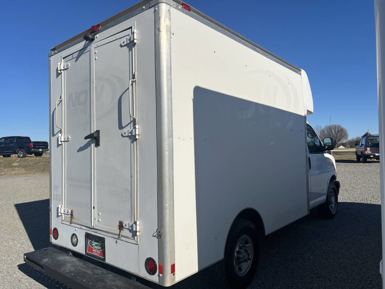 Used 2015 Chevrolet Express 3500 image 5