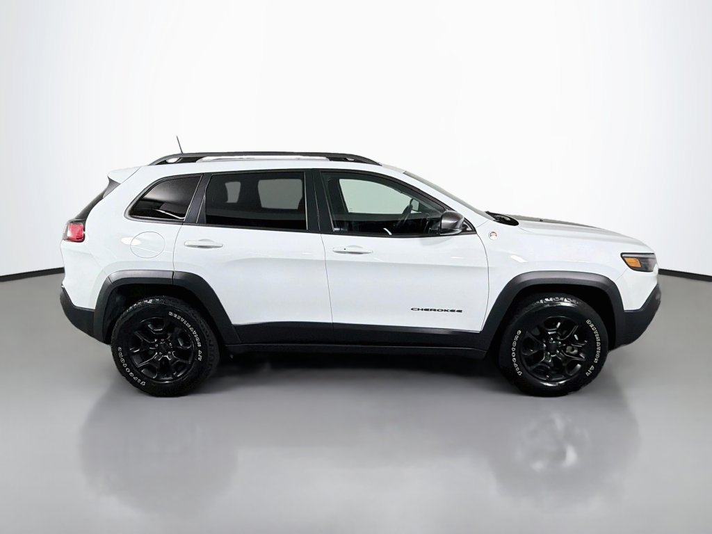 Used 2019 Jeep Cherokee Trailhawk AWD/4WD image 8