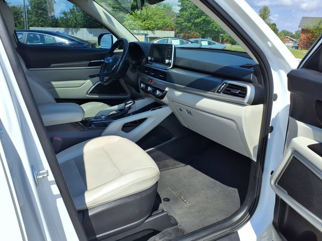 Used 2020 Kia Telluride S w/ S 8 Passenger Seating Package FWD image 21