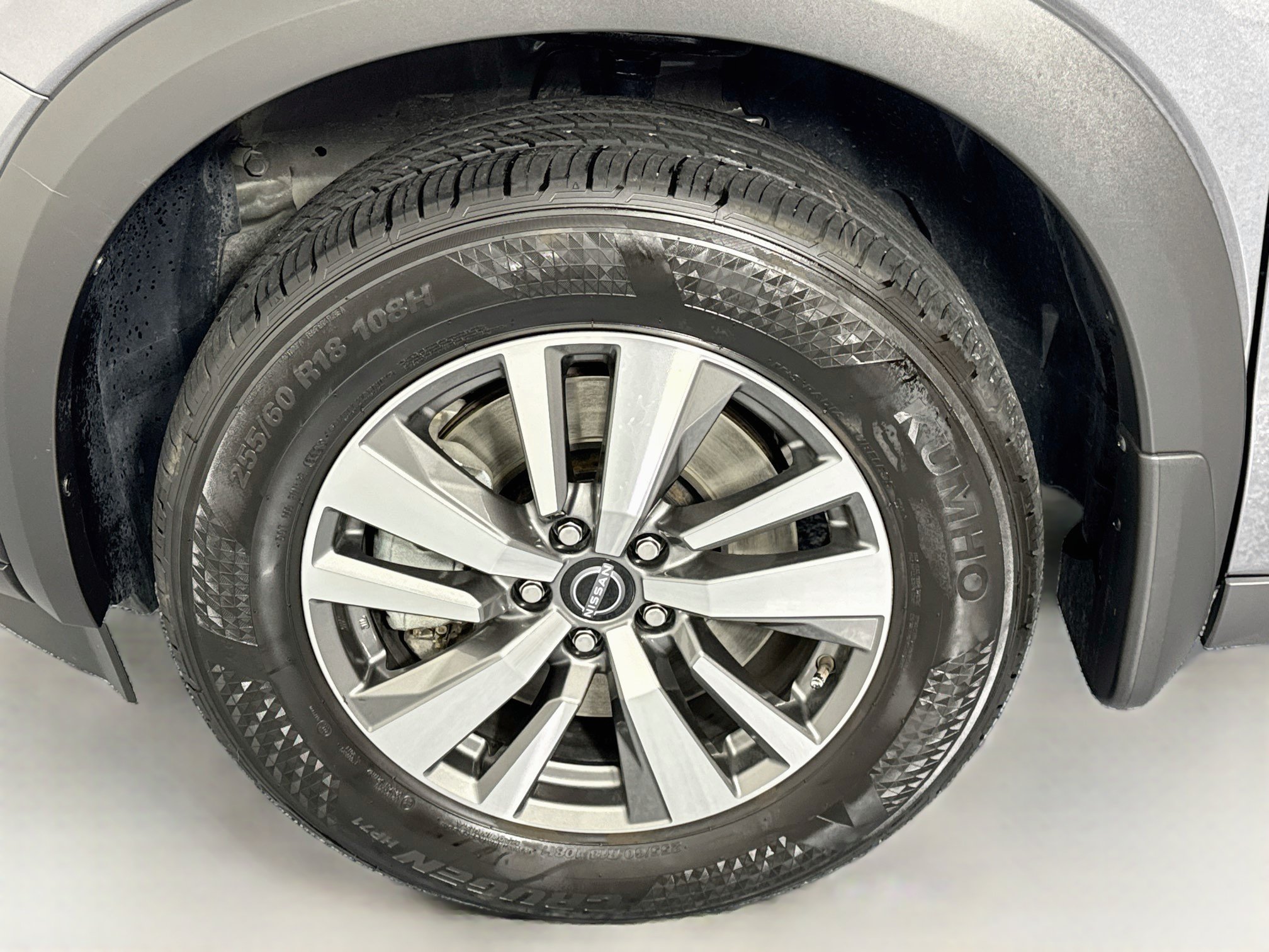 Used 2025 Nissan Pathfinder SL AWD/4WD image 32