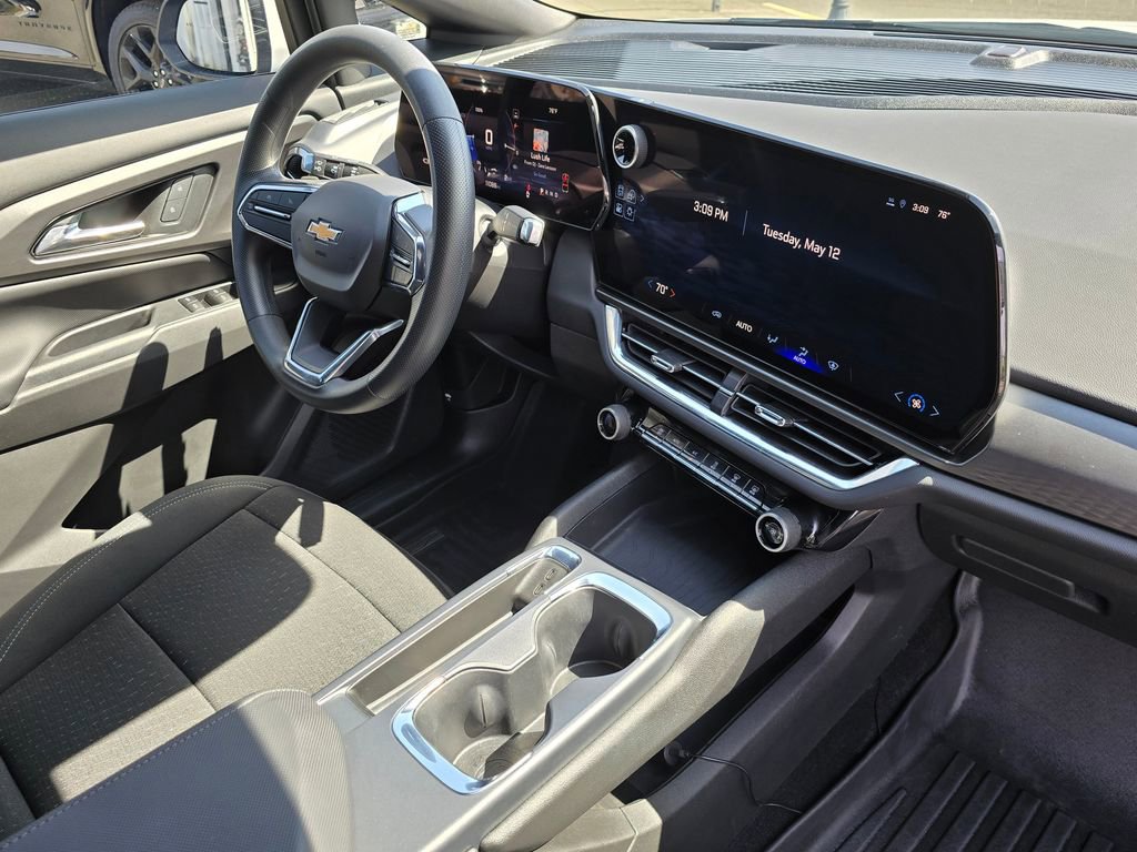 Used 2025 Chevrolet Equinox EV LT FWD image 11