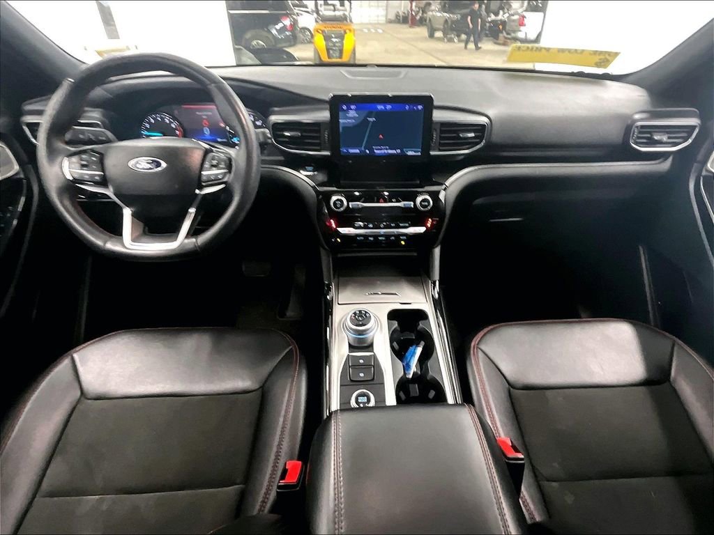 Used 2023 Ford Explorer ST-Line w/ Class IV Trailer Tow Package image 22