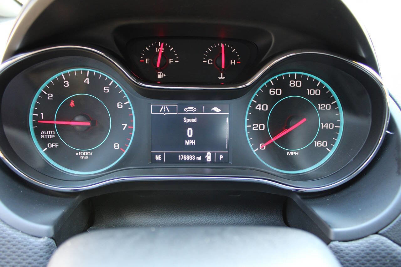 Used 2018 Chevrolet Cruze LT w/ Convenience Package image 18