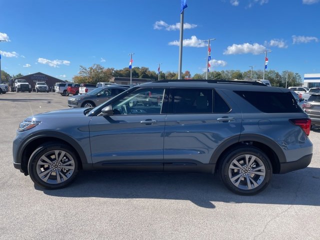 New 2026 Ford Explorer Active image 5