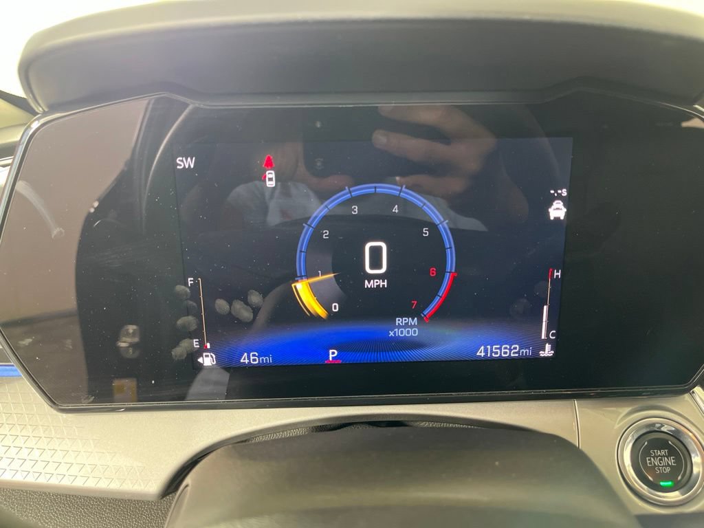 Used 2025 Chevrolet Trax LT FWD image 30