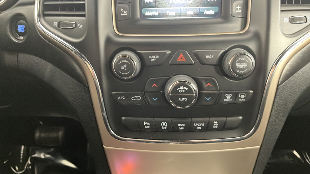 Used 2017 Jeep Grand Cherokee Laredo AWD/4WD image 34