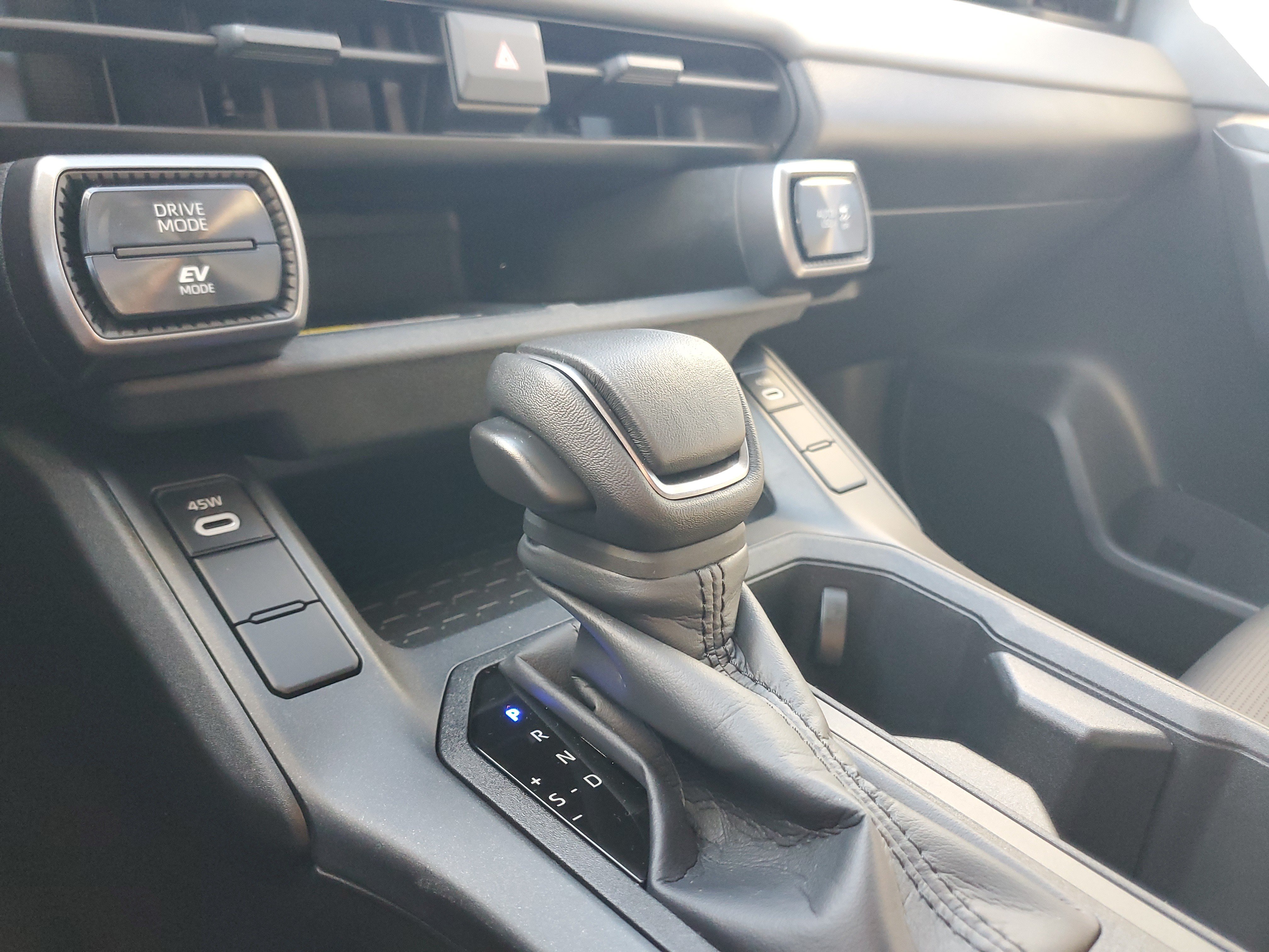 Used 2026 Toyota RAV4 XLE Premium FWD image 32
