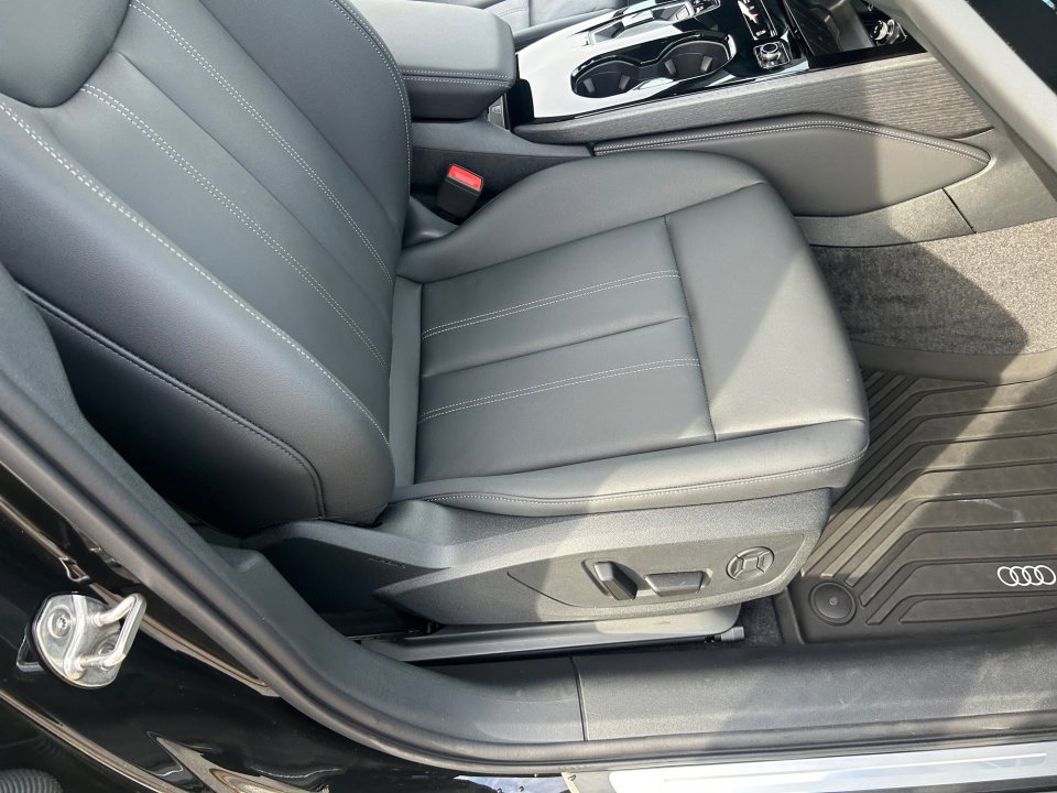 Certified 2025 Audi A5 2.0T Premium w/ Convenience Package image 28