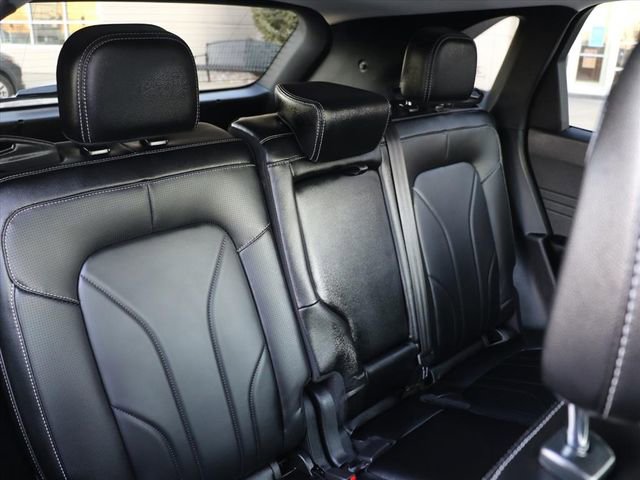 Used 2025 Ford Escape Platinum w/ Premium Technology Package image 12