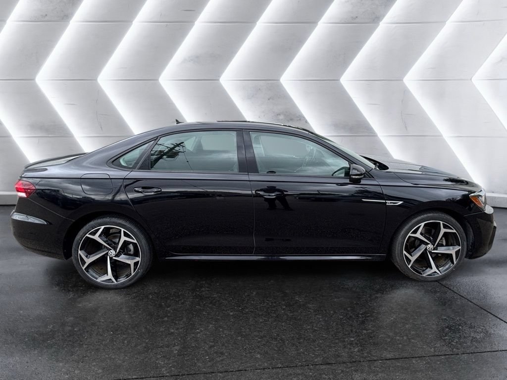 Used 2020 Volkswagen Passat 2.0T R-Line FWD image 6
