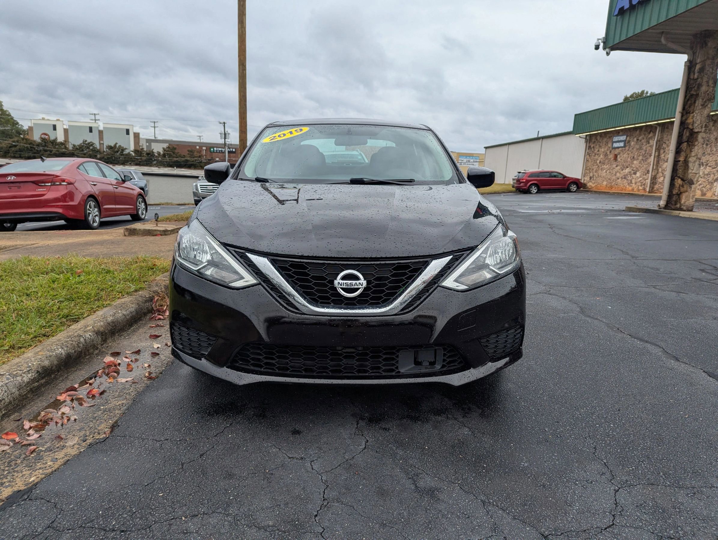 Used 2019 Nissan Sentra SV image 2