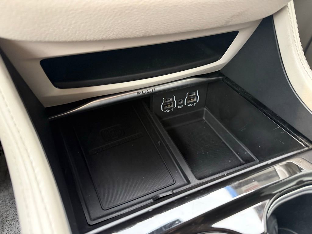 Used 2023 Chrysler Pacifica Limited image 25