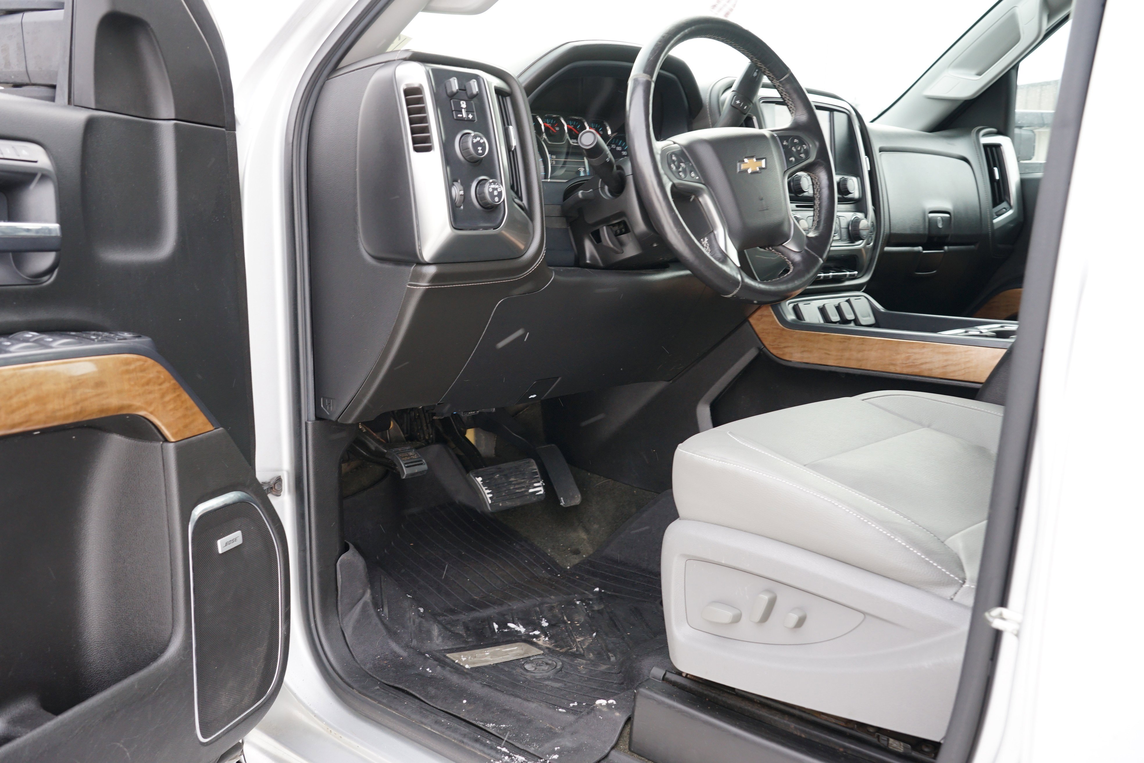 Used 2018 Chevrolet Silverado 3500 LTZ w/ Duramax Plus Package image 15