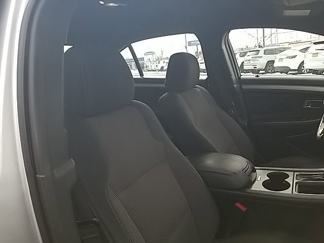 Used 2018 Ford Taurus SEL FWD image 32