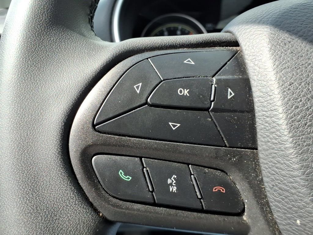 Used 2020 Jeep Cherokee Trailhawk image 16