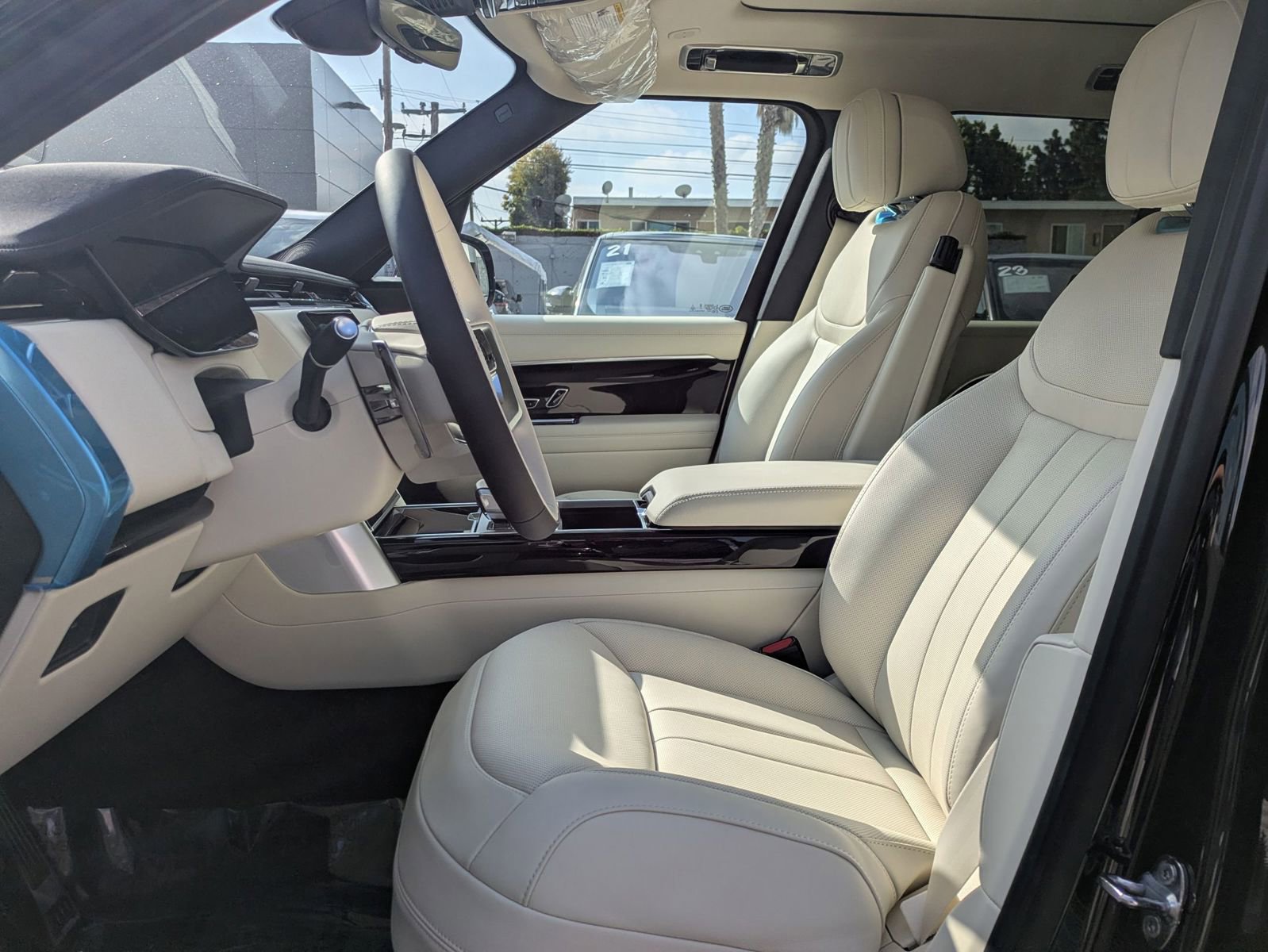 New 2026 Land Rover Range Rover SE AWD/4WD image 14