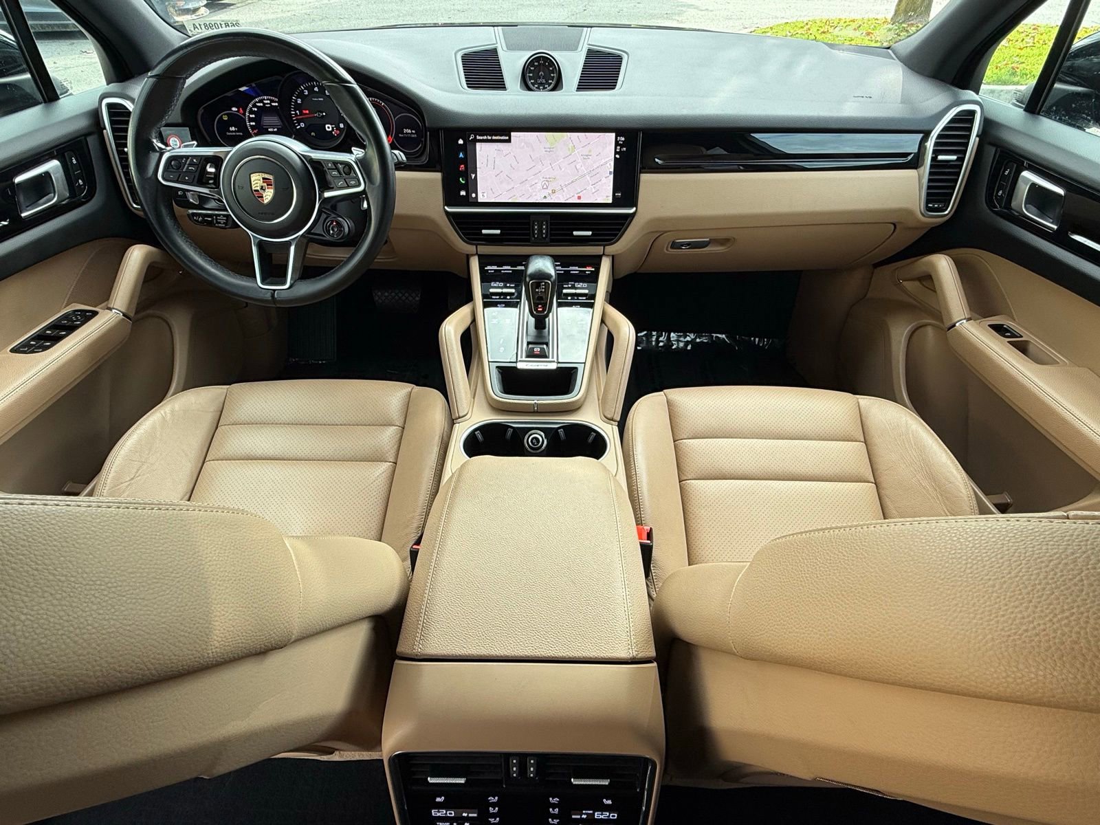 Used 2023 Porsche Cayenne image 32