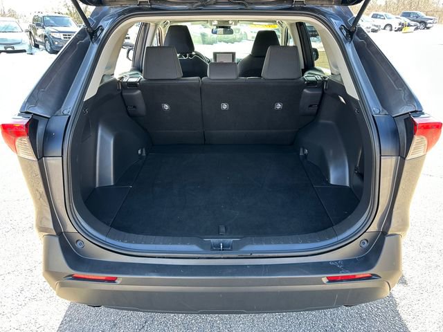 Certified 2024 Toyota RAV4 LE image 38